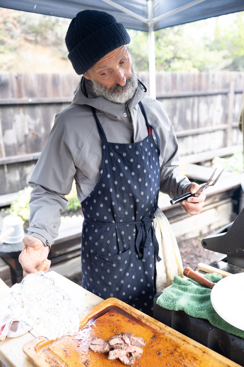 TNVSchool's tweet image. A huge thank you to our fantastic Winter Faire Chefs! 🔥

#WinterFaire #ThankYouChefs #CommunityAndCreativity #FestiveFlavors #NewVillageSchool #SeasonOfLight #GratitudeAndJoy