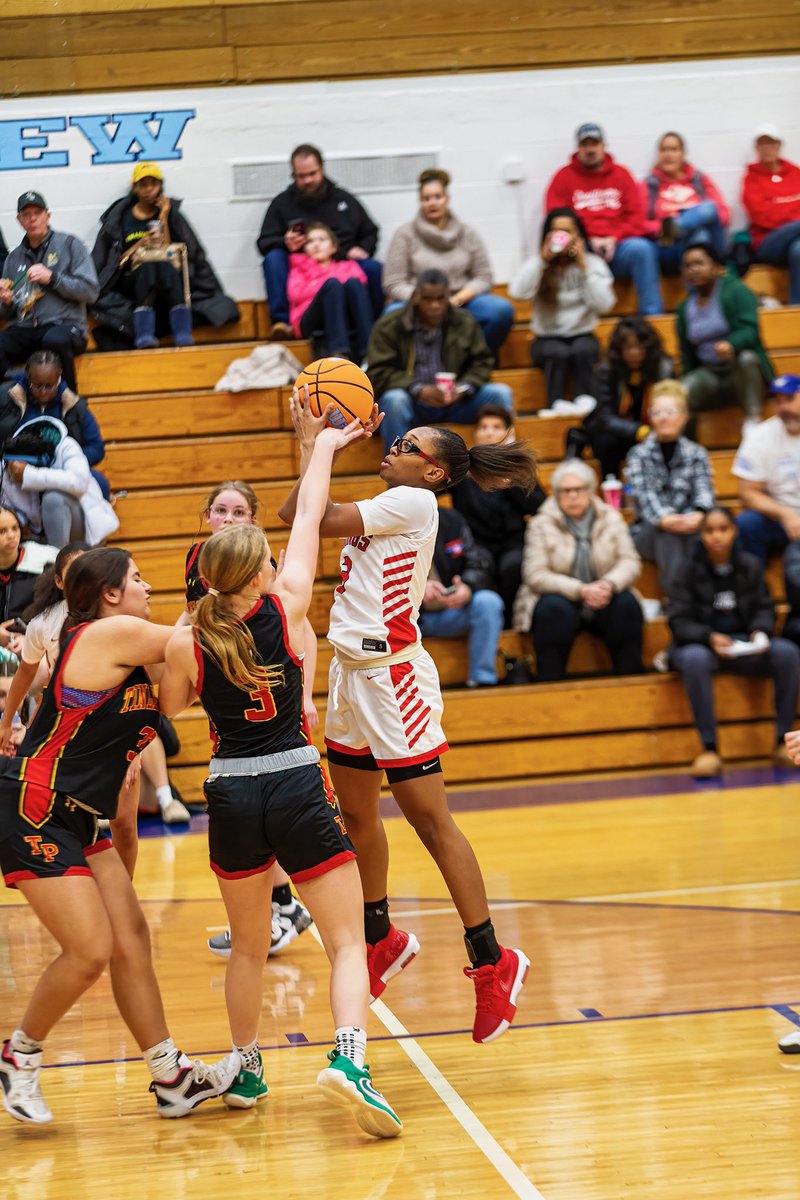 We would like to congratulate one of our very own 2026 G Aunyai Deere <a href="/Aunyai1/">Aunyai Deere</a> 
( Homewood - Flossmoor HS ) on making the 2024 Hillcrest Holiday 
All - Tournament Team 🎅🏾🎄… Congratulations 🎉 

<a href="/ssuburbanhoops/">Southsuburbanhoops</a> 

🔴🔵⚪️