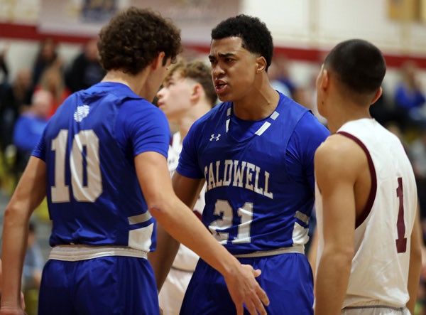 Chattermeister's tweet photo. ⁦@jchsboyshoops⁩ competes at high level in WEAHHF final ⁦@SNienstadt⁩ ⁦@coachsoz⁩ ⁦@CaldwellFBall⁩ ⁦@bcarrnjsports1⁩ ⁦@NANNPHOTO51⁩ ⁦⁦@kris007brown⁩ ⁦@CoachRobPetoia⁩ ⁦@Jstiefbold⁩ https://t.co/ihVJRv6mmG https://t.co/8rs5TdwHQl
