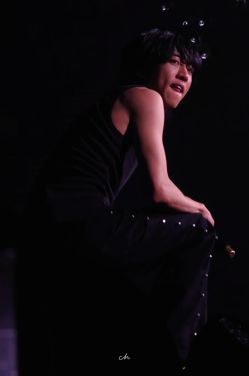 20241229 역성:끝을 거슬러

눈이 마주치면 사랑.