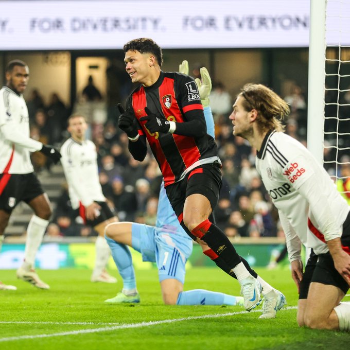 Evanilson wheels away after equalising at Craven Cottage.