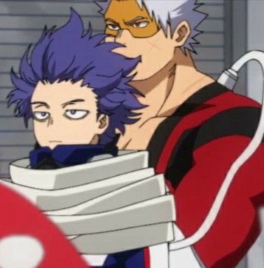 Hes right behind me isnt he?