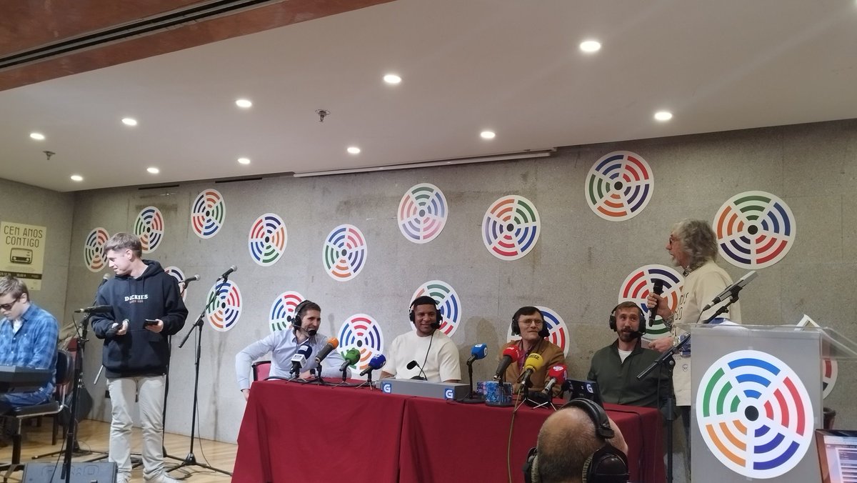 A Radio Conta tweet media