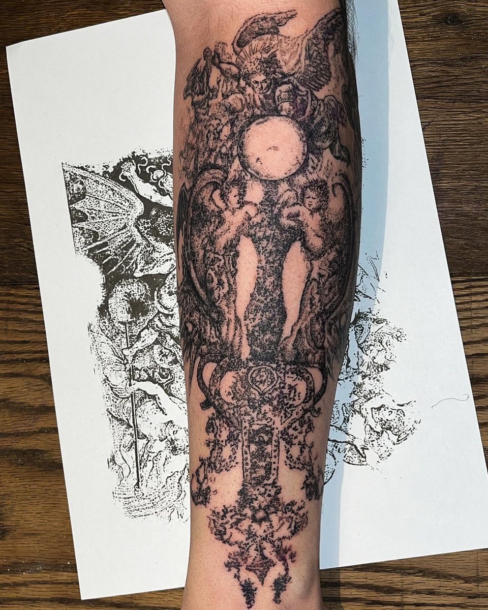 2024, mis primeros 10 meses tatuando, muy contento con mi progreso, gracias a todos los que me habéis pedido algo 🧙🏻‍♂️