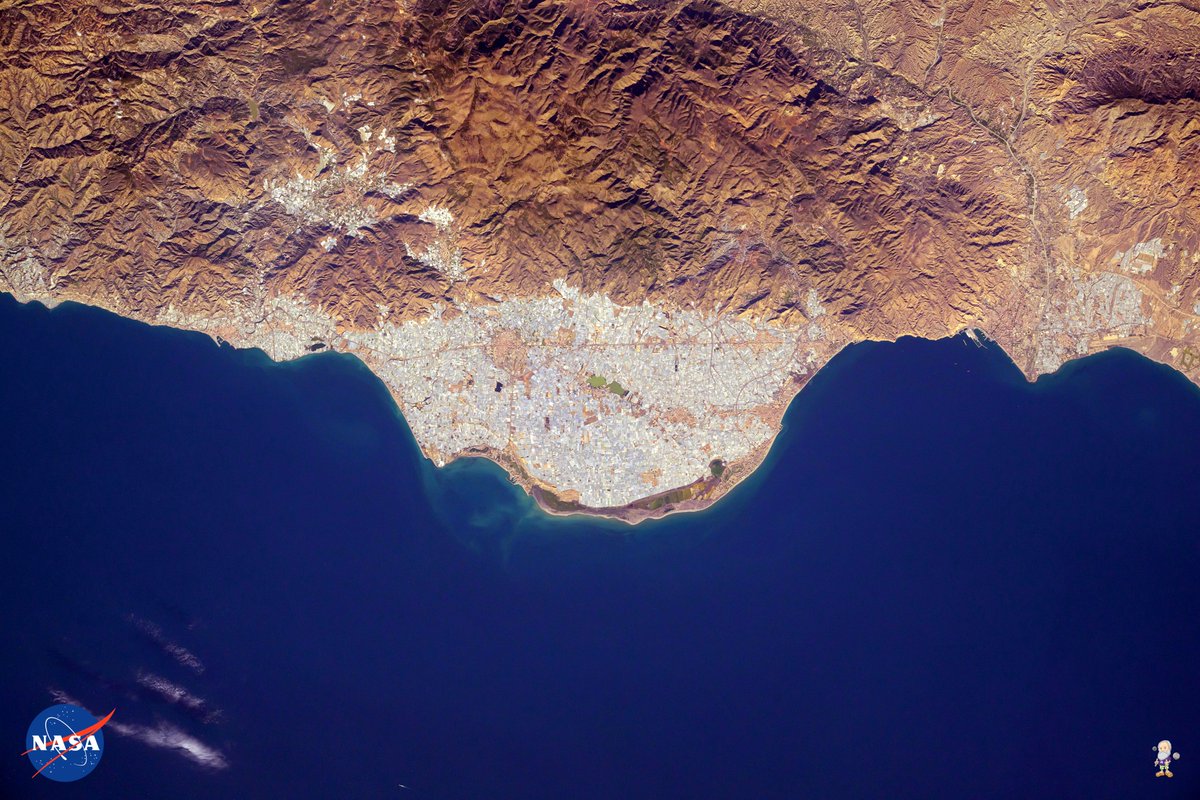 La Estación Espacial Internacional nos obsequia esta impresionante imagen de la Huerta de Europa 😊

Y lo guapos que estáis todos. Amplía que te ves 😂