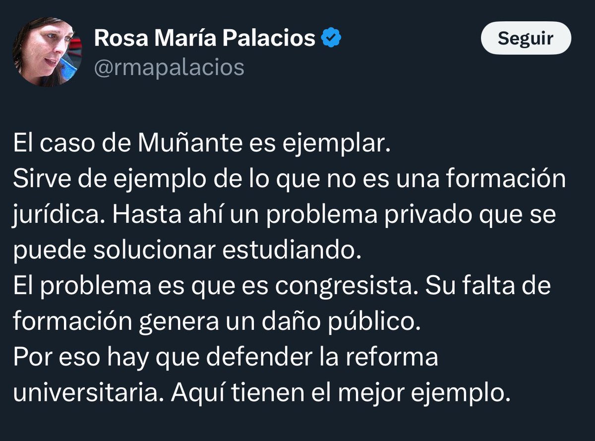 AlejoMunante's tweet image. La nueva reina del Yape quien también me tiene bloqueado pero le encanta hablar de mí, ahora se cree la reina de la coherencia y del profesionalismo. Habrá que recordarle sus más célebres patinadas y el daño que provoca con su desinformación a la opinión pública.