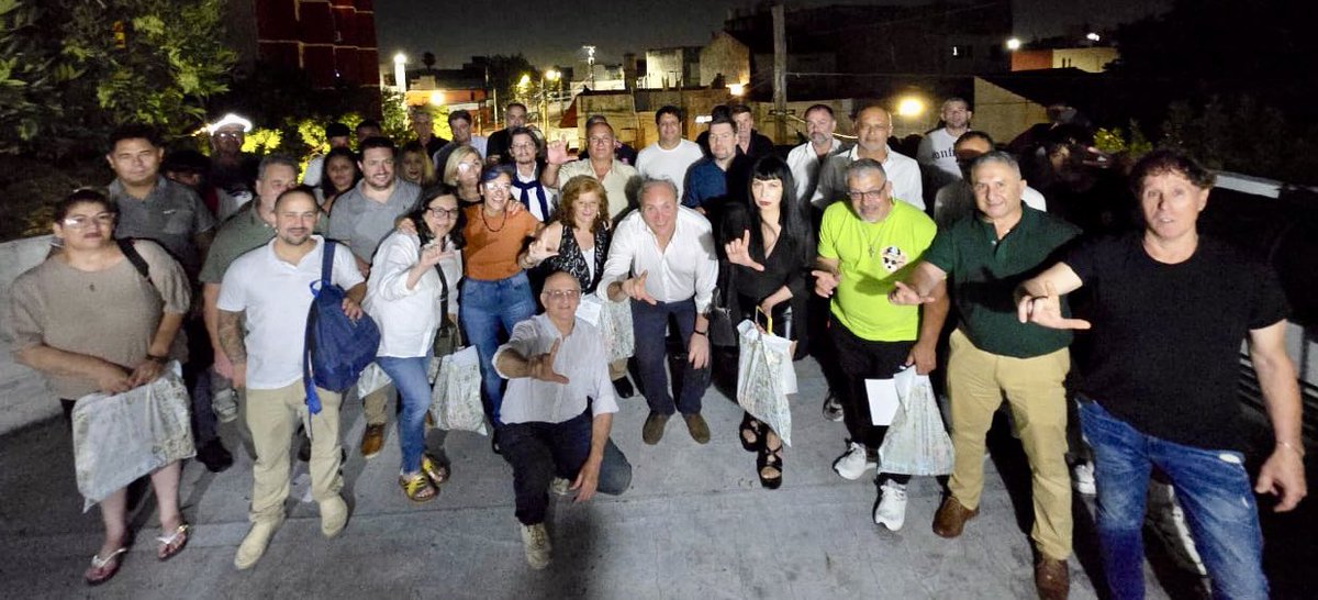 LorenaSgur's tweet image. Encuentro con Fin de Año con Referentes de UCeDe PBA. 💫
@FernandBurlando 
@agpassamonti