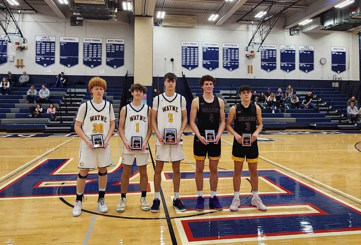 Wayne wins the Southtown Holiday Tournament 75-27 in East Aurora.  Blankenberg goes off for 41 and 31 to earn MVP. Twist and Miles earn all tournament team. Wayne moves to 7-0. Next up Midlakes on Friday.
