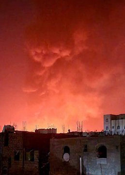 A2As82sa's tweet photo. #عاجل_الآن 
حدث الآن ضرب في صنعاء
 قريب جدا من البيت 
نسأل الله أن يحفظ الجميع https://t.co/JdfSLOGWGU