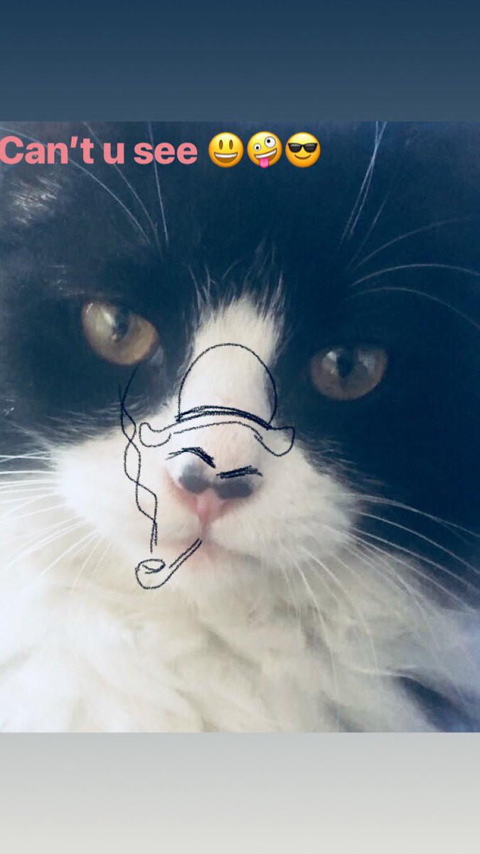 I see an old man on his face 😎