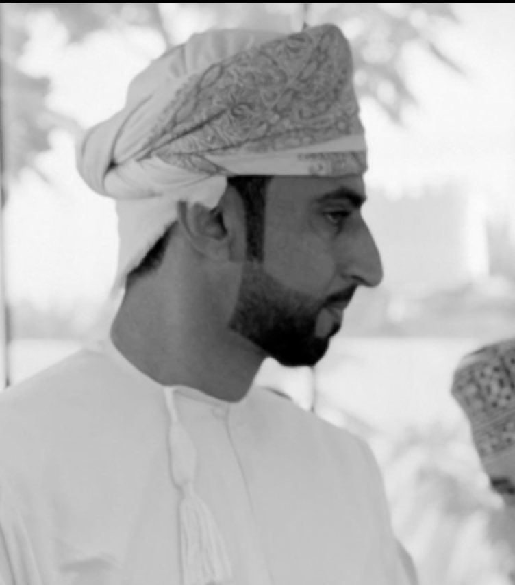 الأخ الحبيب والصديق العزيز المخلص الصالح المهندس / عبدالعزيز بن محمد بن سالم المحروقي 
انتقل إلى رحمة الله  مودعا أهله وأحبابه وأصحابه، عرفته بأخلاقه العظيمة وبرّه الكبير وسلامة صدره وإخلاص عمله، يرحل ويلحق بأخيه الراحل الاستاذ سلطان المحروقي رحمهم الله جميعا وجمعهم في جنة الخلد