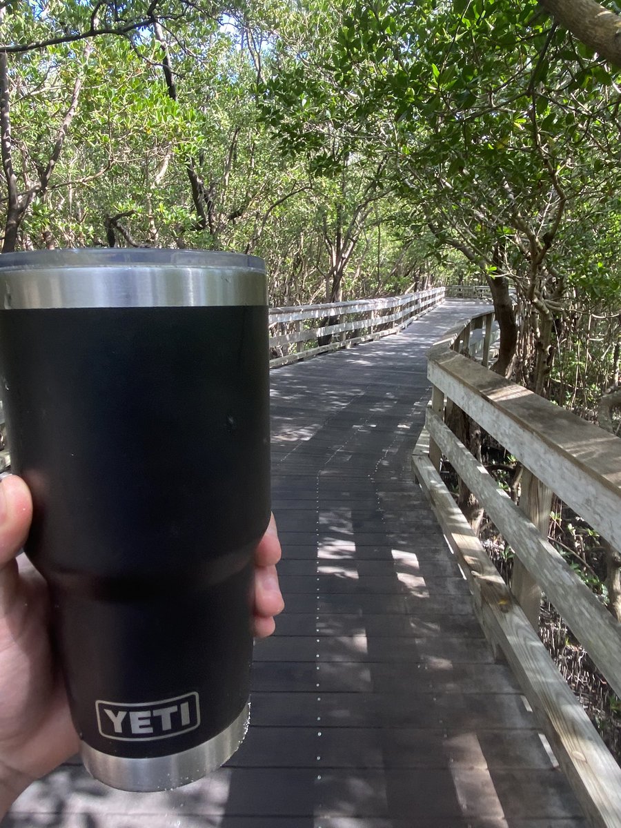 kenoshadenny's tweet photo. Shoutout YETI for being the official #sponsor of the @ChicagoGators. Searching far and wide for some new Gators. @BTolan72 #GoGators🐊 #BuiltInTheSwamp https://t.co/cgt9VRFj1a