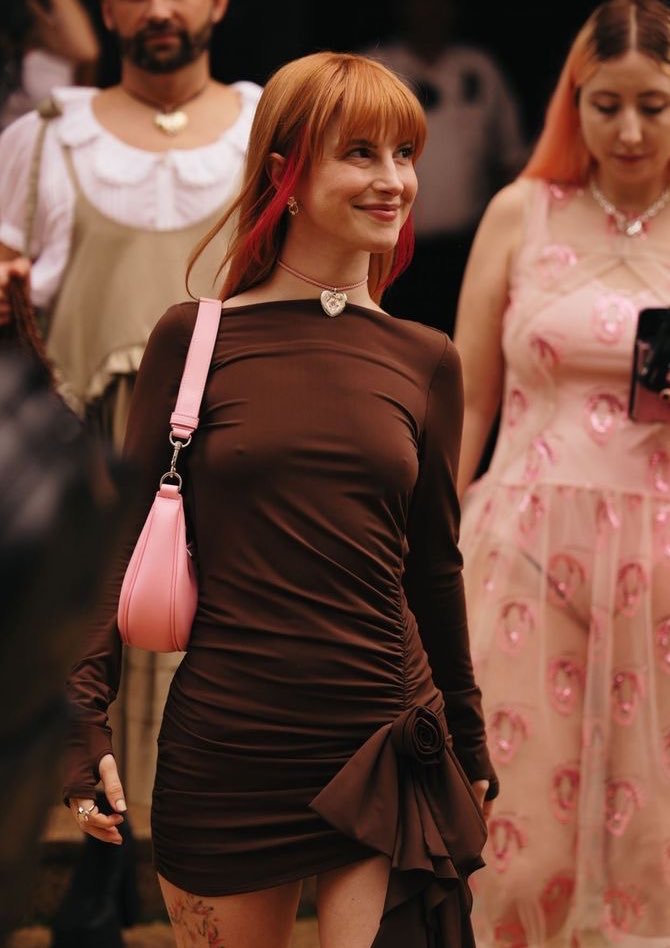 Happy birthday to THE QUEEN… Hayley Williams! 🎉🎂🎈
