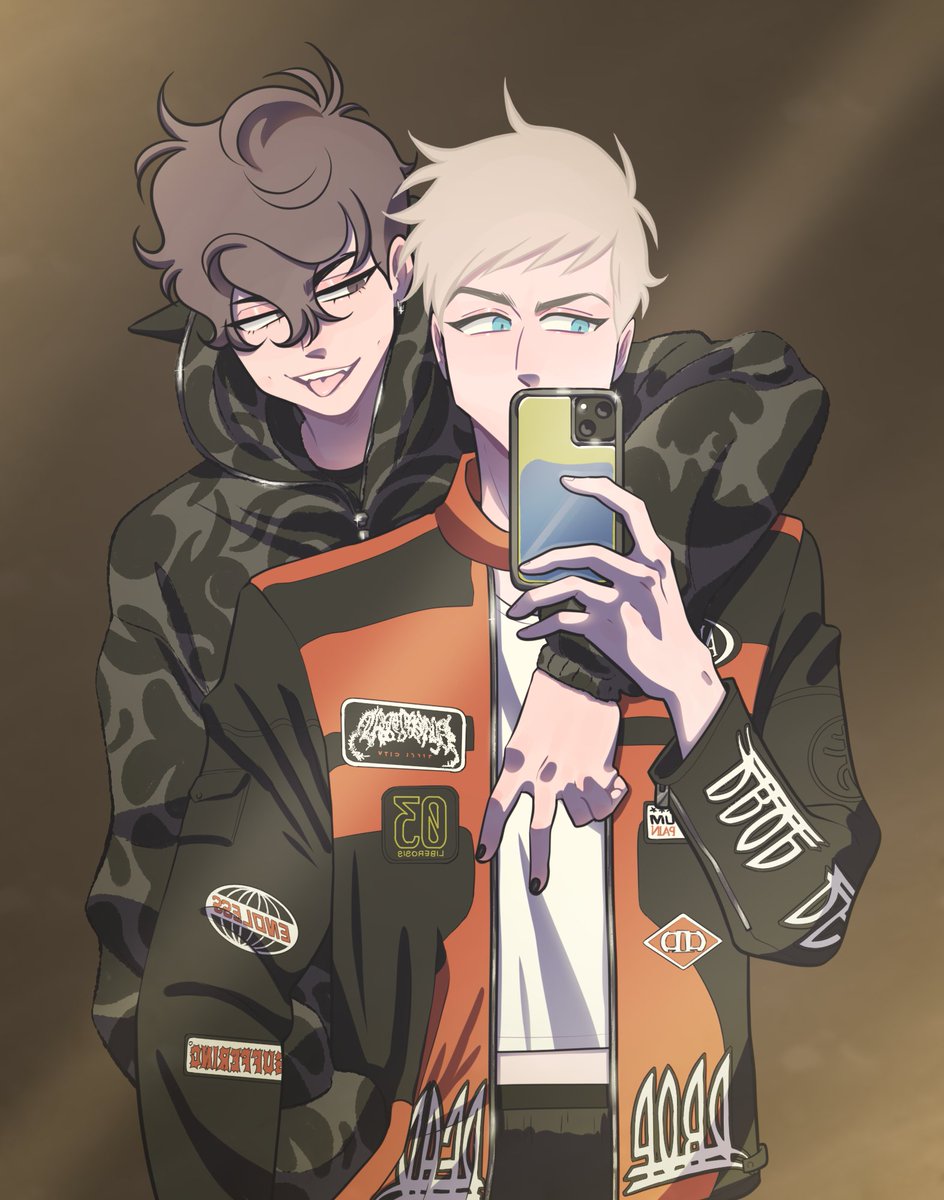queenrabbit_'s tweet photo. mirror selfie w/ a tall friend 🧍‍♂️🧍‍♂️ https://t.co/Z48yMcv59I