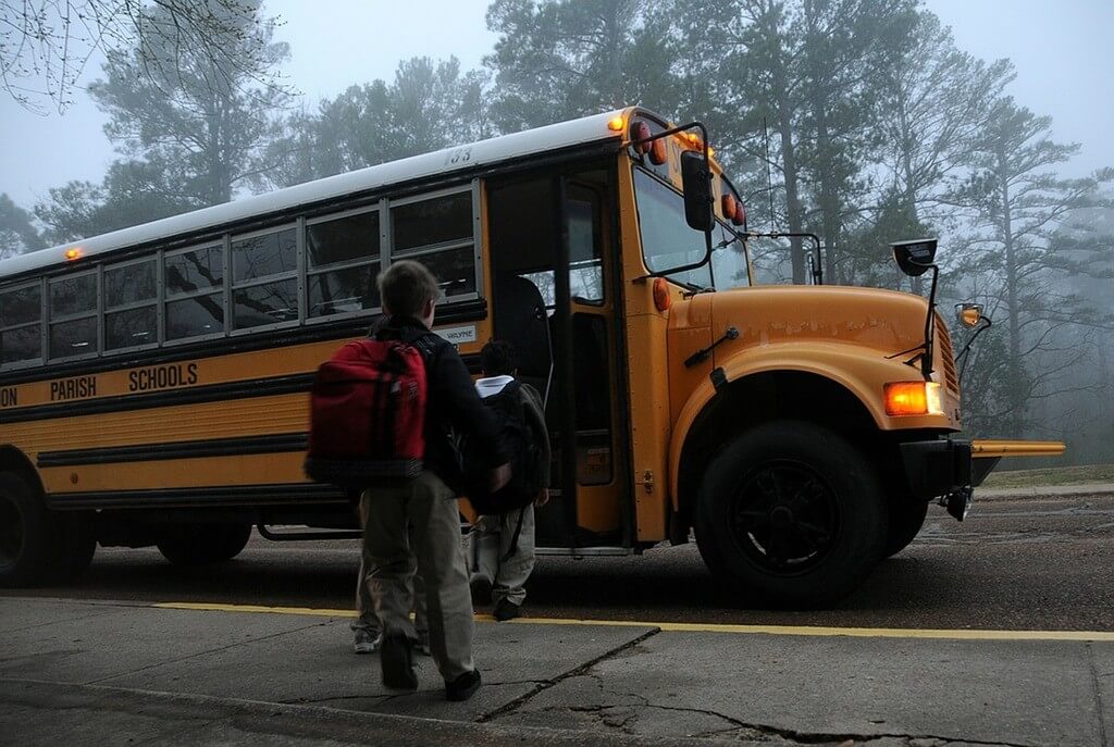 While much research has been done into motives of mass shooters, the psychology of school shooting survivors is just starting. We have so much to learn.
securshade.com/survivors-guil…