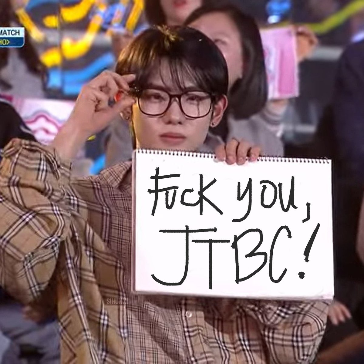 sihunxi's tweet photo. THEY DIDNT EVEN SHOW SIHUN WHAT THE FUCK https://t.co/ZmDnon9S04