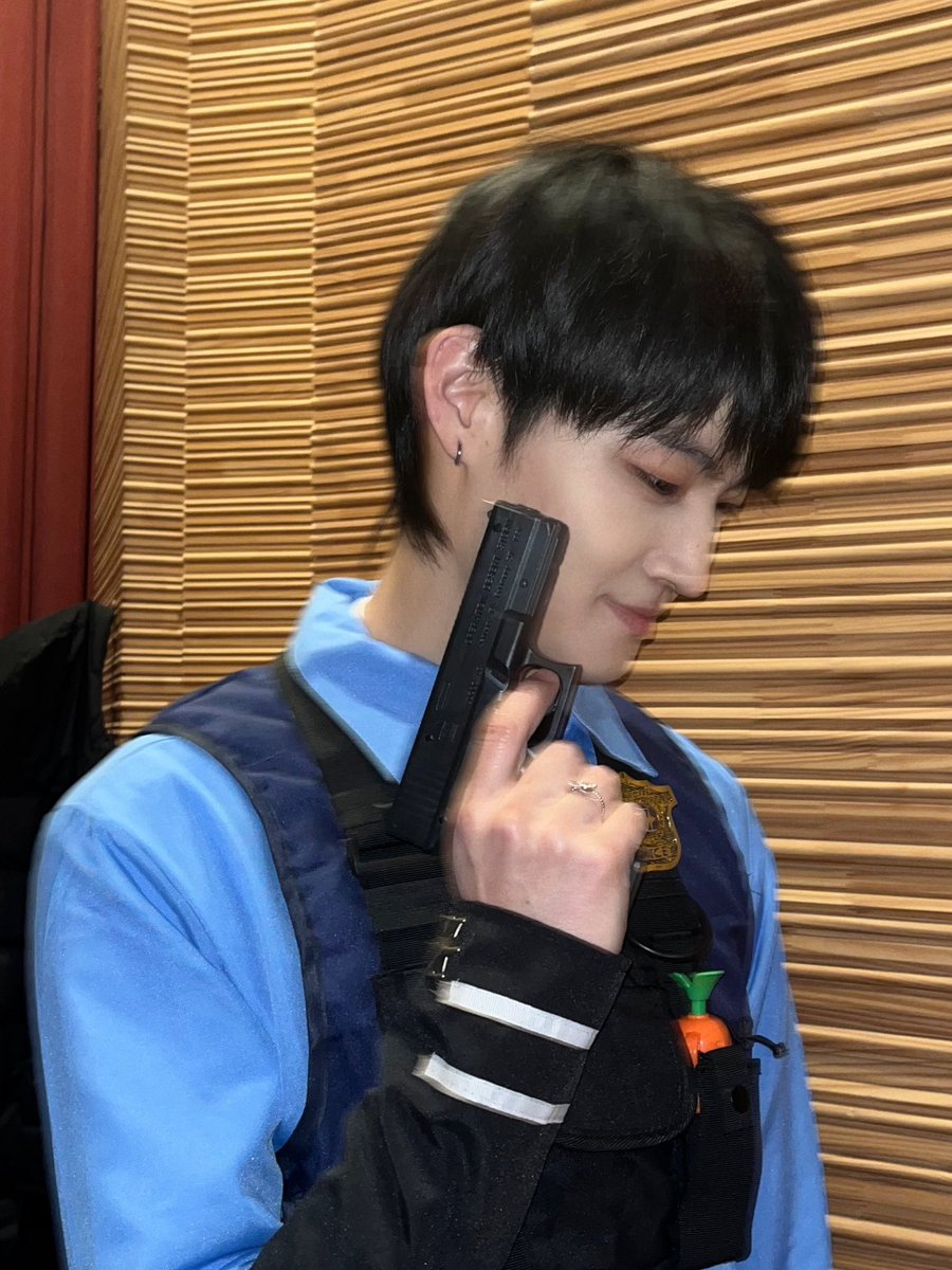 mauvecompany's tweet photo. #JAYBNOW

뽐주디 등장🐰
불금 안돼~ 다들 안전귀가하기🐣💚

@ 241227

#JAYB #제이비 #RoadRunner https://t.co/DE4x3Ds29i