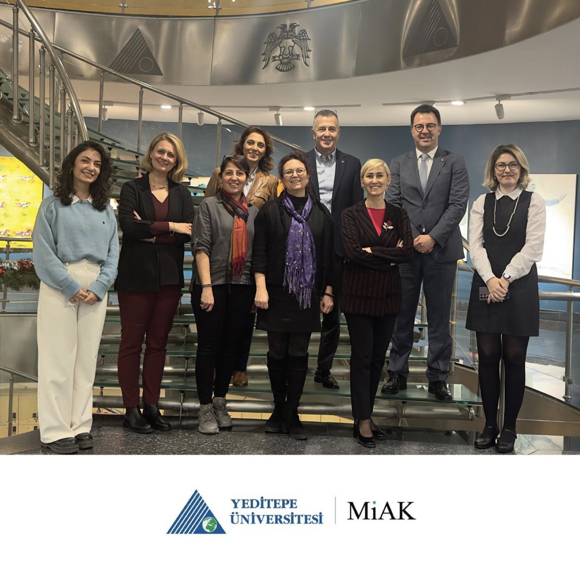 Mimarlık Fakültemiz, fark yaratacak liderler yetiştirme hedefiyle eğitim kalitesini her geçen gün daha da ileriye taşıyor.
✨ Mimarlık Bölümümüz, Mimarlık Eğitimi Akreditasyon Derneği (MİAK-MAK) tarafından 25-27 Aralık 2024 tarihlerinde eğitim kalitesini üçüncü kez tescillemek