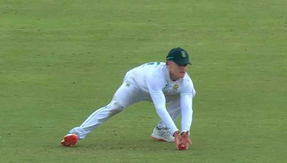 Clearly not out.  #SAvPAK #kamranghulam