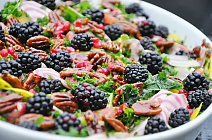 maduniverset's tweet photo. Frisk, farverig og spændende salat til nytårs menuen.

#Nytårssalat
#SalatOpskrift
#NytårsMad
#SundtOgLækkert
#MadInspiration
#MadFotografi
#FestligMad
#Nytår2024
#HjemmelavetSalat
#GrønMad
#SundMadGlæde
#SpisGrønt
#Nytårsbord
#GourmetMad
#Maduniverset https://t.co/Ap0HIupgSx