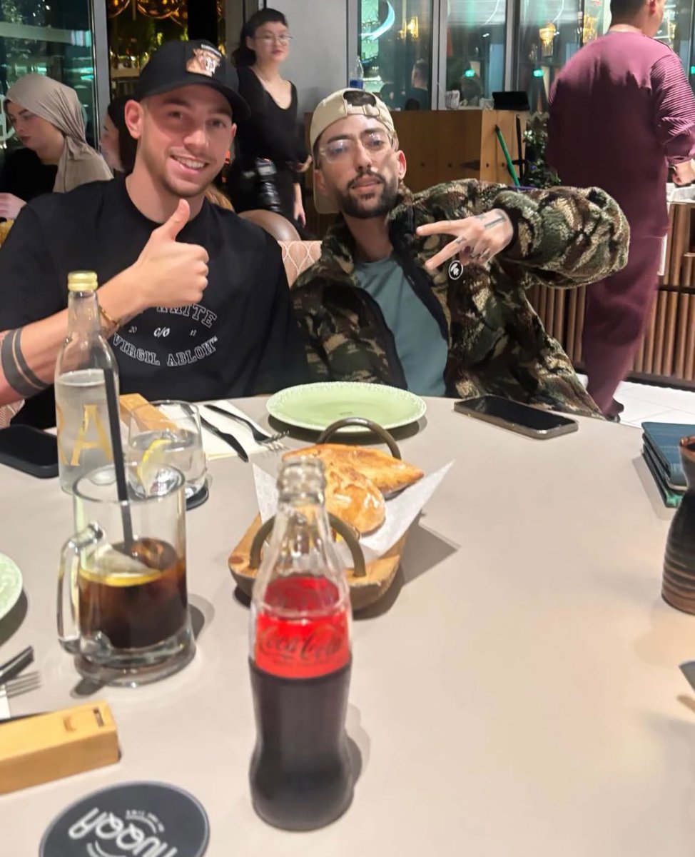 Fede Valverde with Hliwa in Dubai Mall. ⭐️⭐️