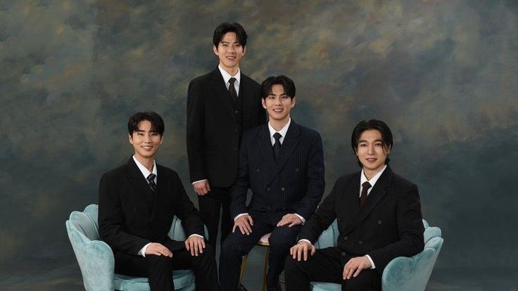 PopBase's tweet photo. ‘Fourever’ by DAY6 wins the Daesang for ��Album of the Year’ at the 2024 Asian Artist Awards. https://t.co/wkof4sR4gt