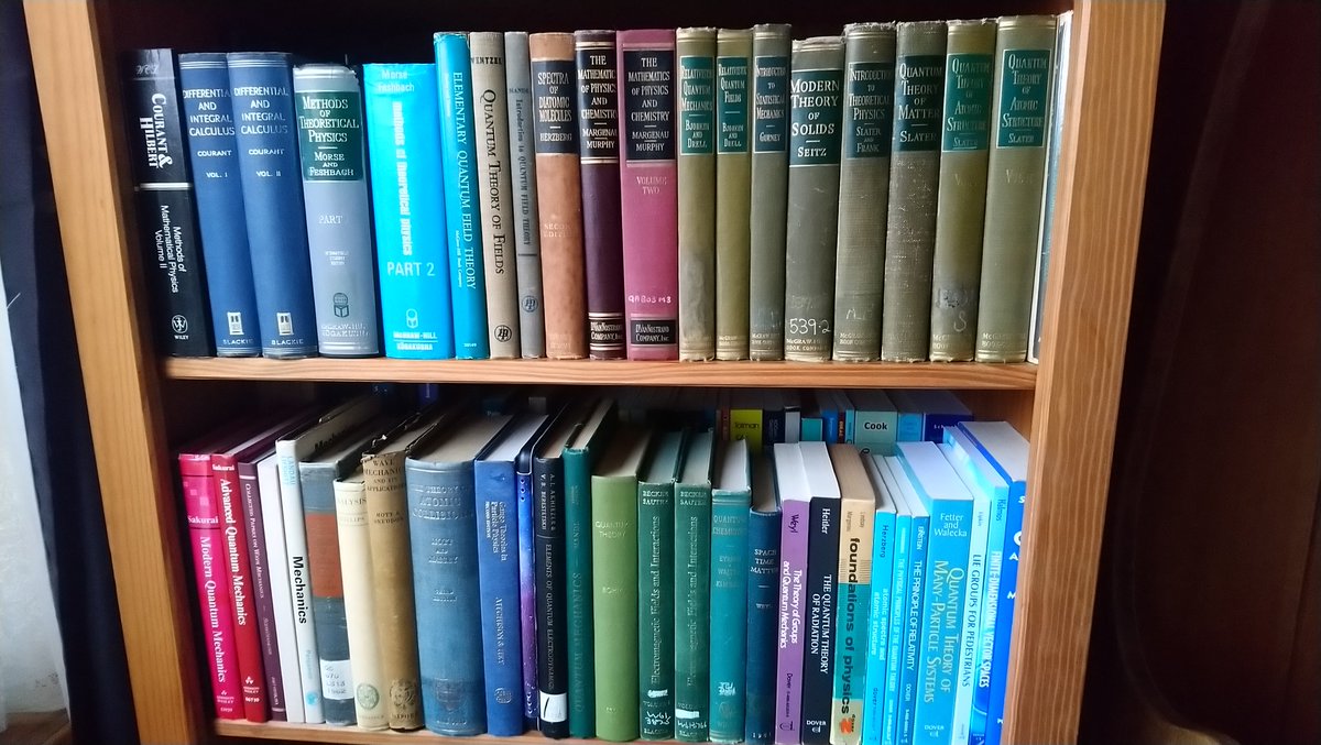 CompostZone's tweet image. Post Christmas #physics book #shelfie. I am a very lucky and happy fellow indeed