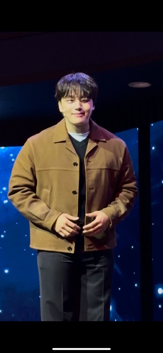 B2ngD2uk's tweet photo. 241227 서울팬미팅

여진구사랑해💝 https://t.co/pJn6JhyVe2