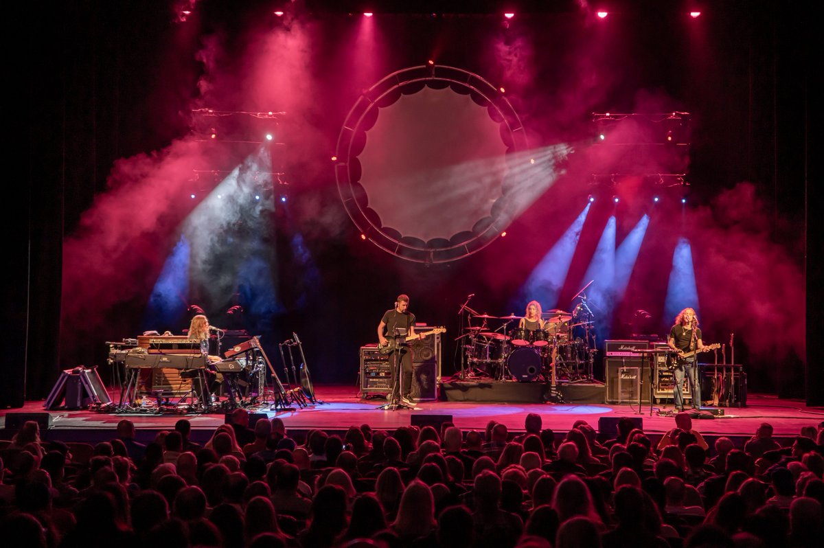 Thanks to everyone for your support in 2024. See you on the road next year!!
#pinkfloyd #pinkfloydtribute

📸: @billmcmenameyphoto