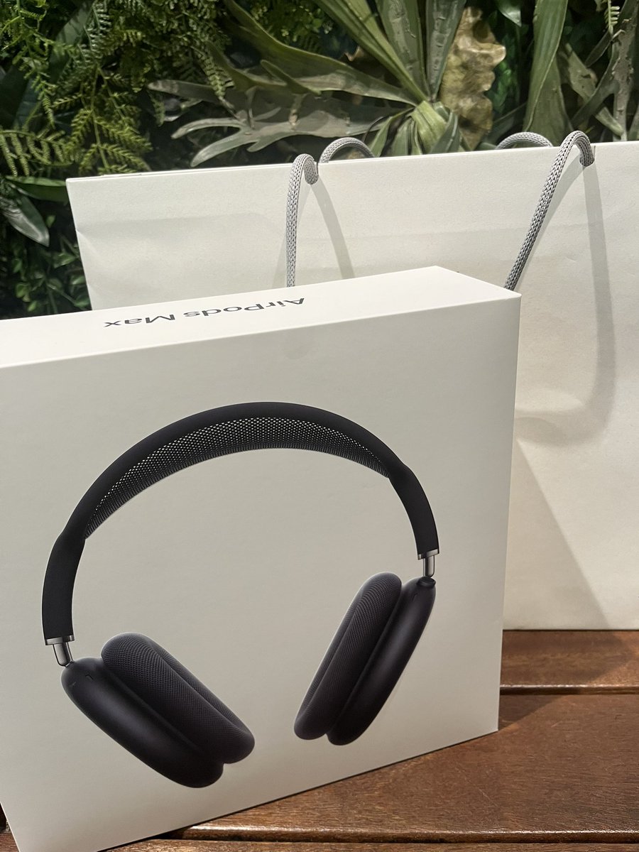 #Happy_SP1NT_Day

스핀트님의 18번째 생일을 축하드립니다🥳 일정이 안 맞아서 선물은 미리 전달해드렸습니다 작년에 이어 올해도 축하할 수 있어 다행이에요 언제나 응원하고 있을게요🤞🏻🤍