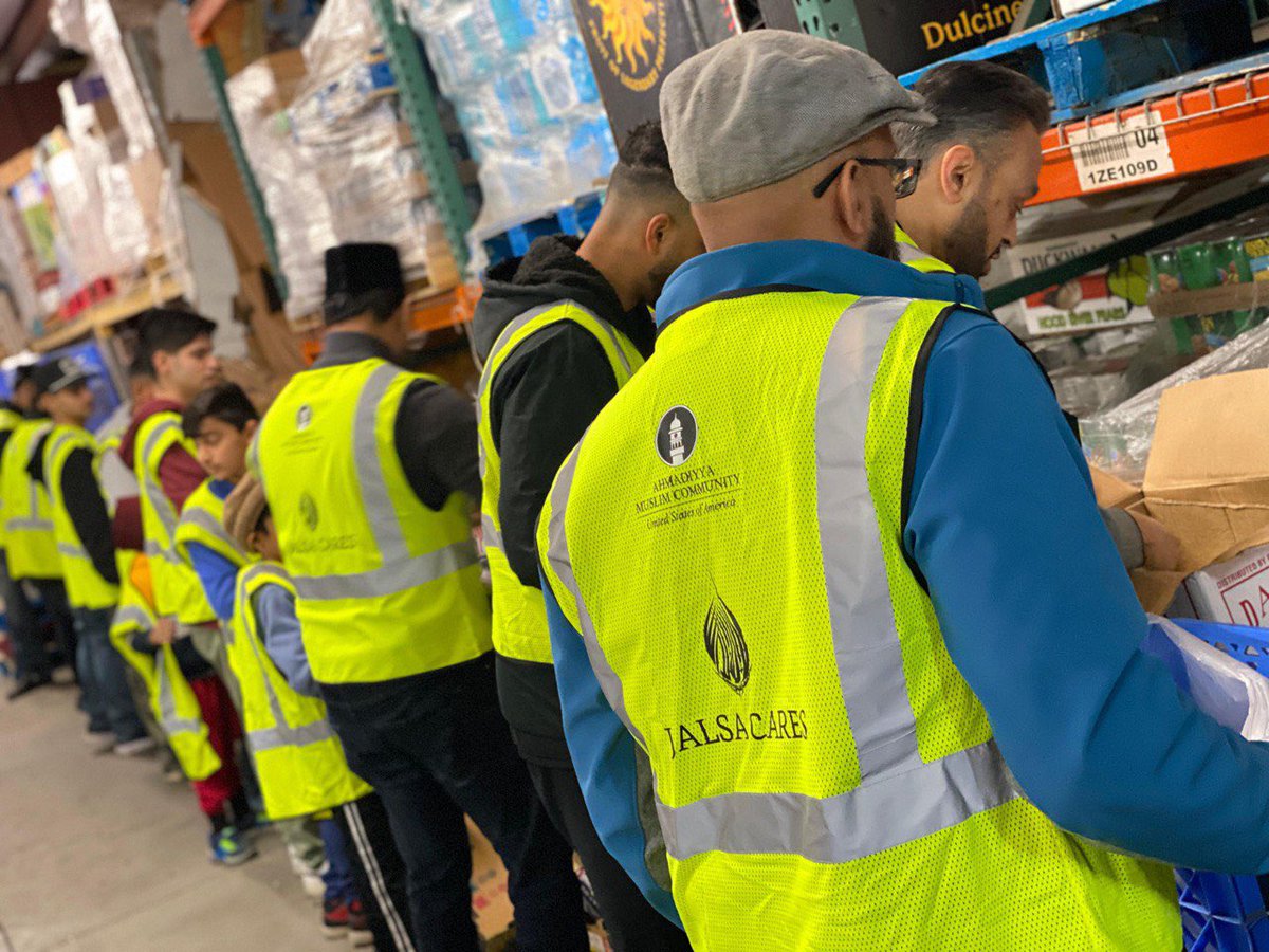 Thank you to God’s Pantry in Pomona for allowing us the opportunity to help those less fortunate during our #JalsaCares initiative on the occasion of the 37th Annual West Coast Jalsa Salana <a href="/wcjsusa/">West Coast Jalsa Salana USA</a> of the Ahmadiyya Muslim Community USA <a href="/TrueIslamUSA/">True Islam</a>
