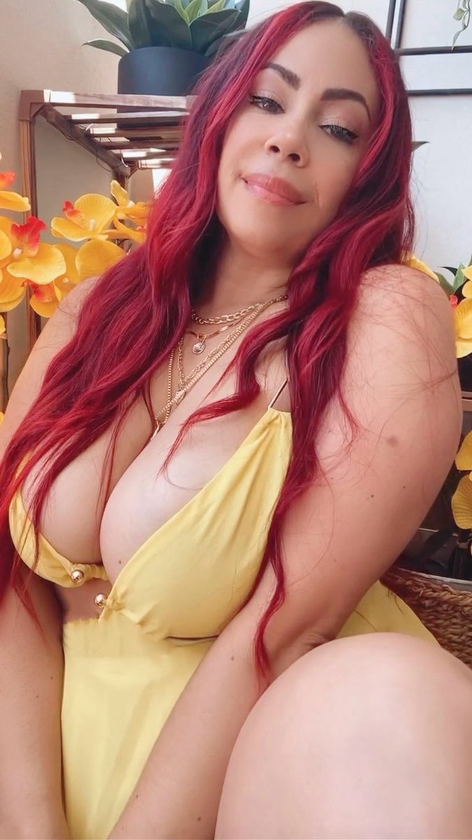 SEXY RED DOLL tweet media