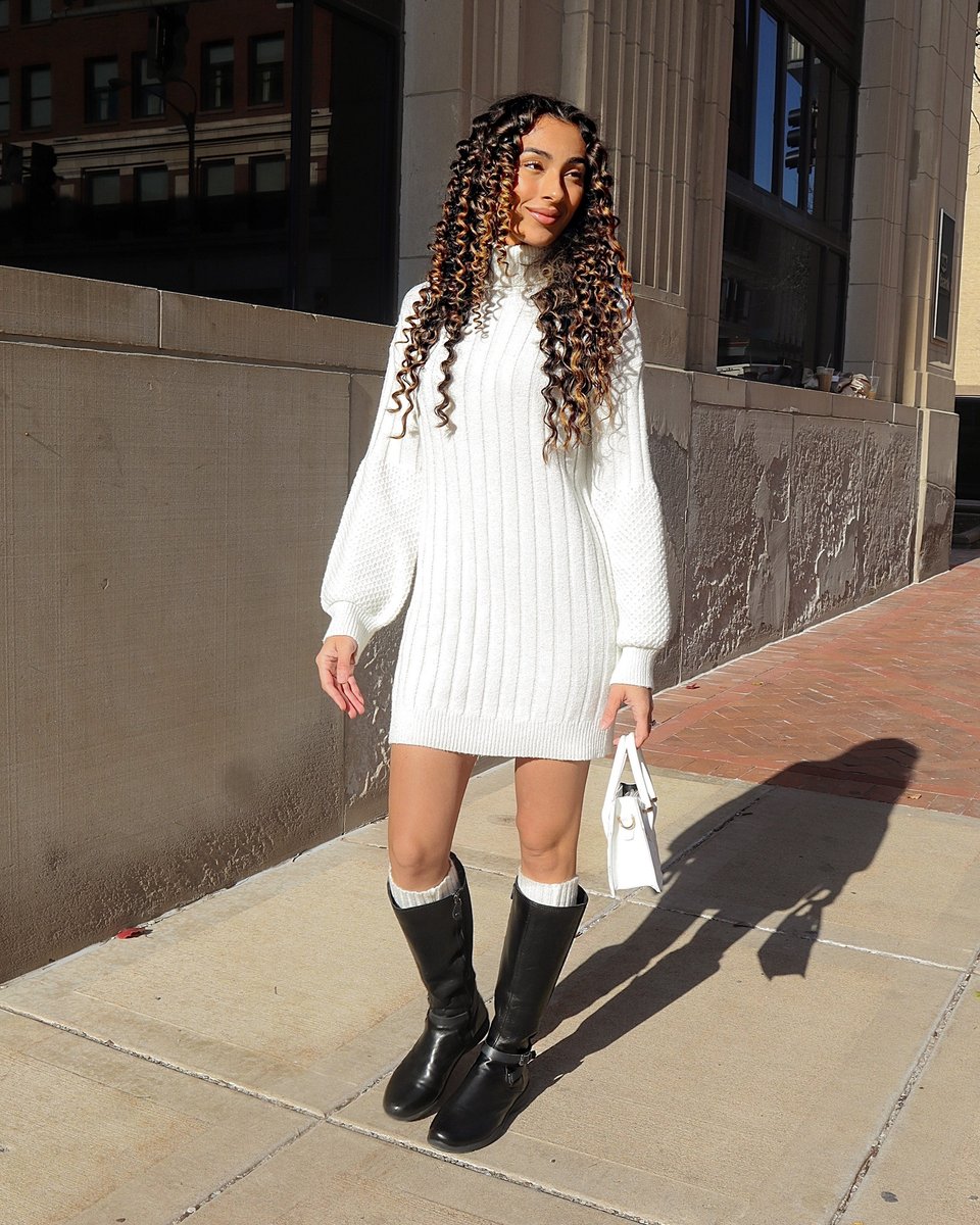 jambufootwear's tweet image. Busy mornings, but make it fashion with the Taylor boots✨🤍 l8r.it/BJkk

#jambushoes #fallboots #sale #comfortineverystep #holidays #giftguide #heels #streetstyle