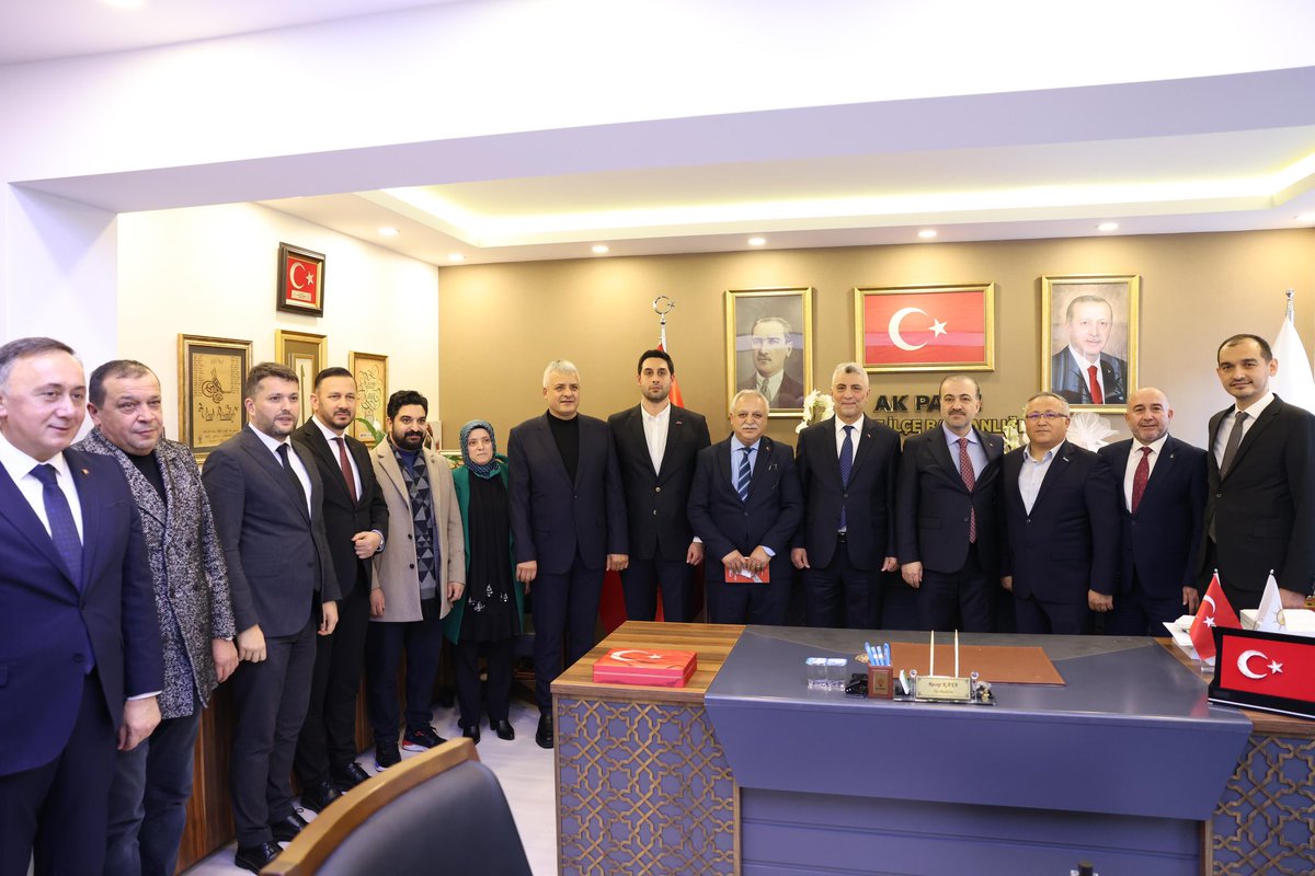 Ticaret Bakanımız Sayın Prof.Dr.Ömer Bolat’ı AK Parti Gebze İlçe Başkanlığımızda ağırladık.
Ziyaretleri için kendisine teşekkür ediyoruz.