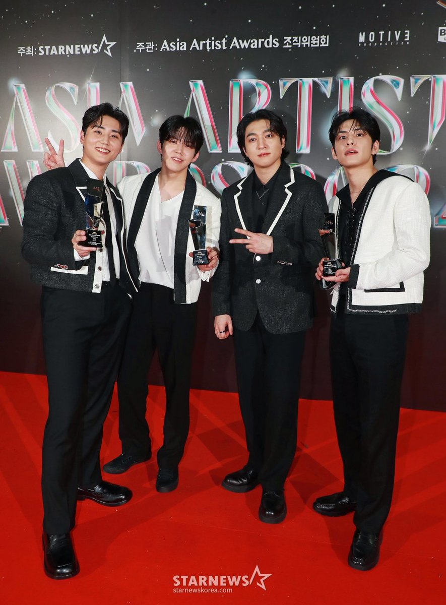 #DAY6 won 3 awards at the 2024 Asia Artist Awards! 🏆🎉

🏆 Best Artist Award 
🏆 Best Band Award 
🏆 Album of the Year (DAESANG) with <FOUREVER>

CONGRATULATIONS DAY6!!! 🥳🎉

#ASIAARTISTAWARDS2024 #AAA2024 #데이식스 #DAY62ndDaesang 
<a href="/day6official/">DAY6</a>