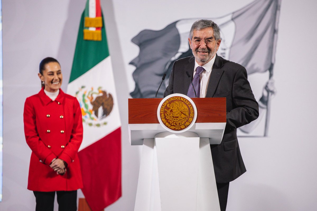 📸 Esta mañana el canciller Juan Ramón de la Fuente presentó en la #MañaneraDelPueblo de la presidenta <a href="/Claudiashein/">Claudia Sheinbaum Pardo</a>, las acciones implementadas para fortalecer los 53 consulados mexicanos en EE. UU., enfocadas en:

✅ Protección consular en materia legal: Asesorías legales y