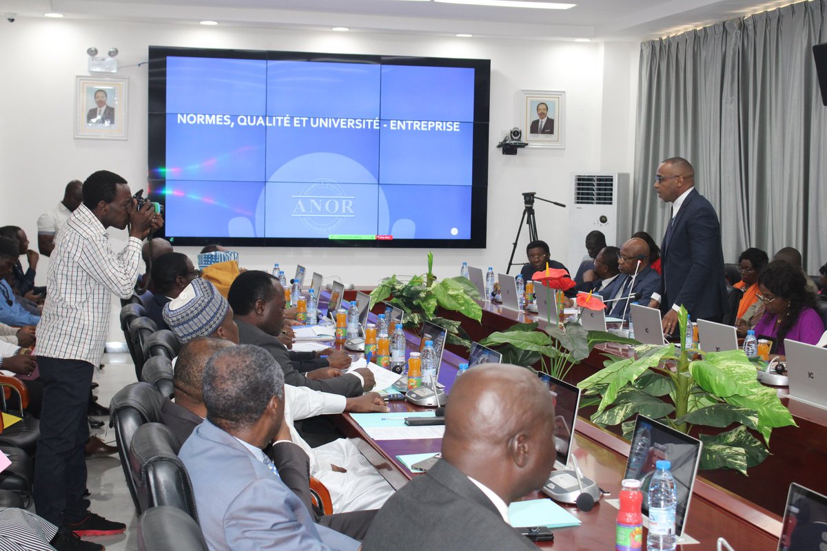 L'Université-Entreprise au Cameroun : MINESUP et ANOR s'engagent pour la qualité à travers la signature d'un accord-cadre pour la mise en place d'un processus de démarche qualité au sein des institutions universitaires camerounaises.
#minsup #minmidt #minpmeesa #universités