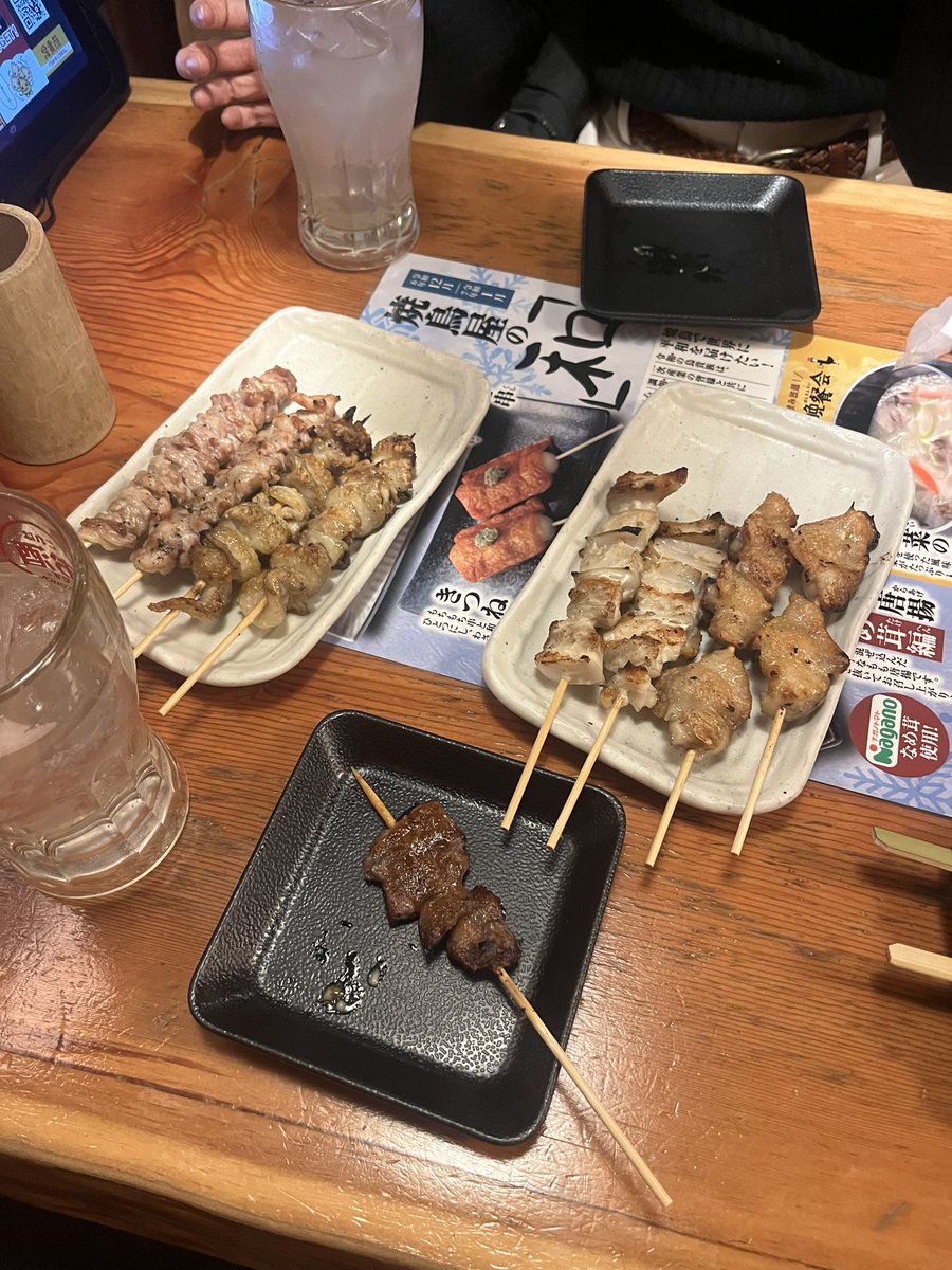 kn__v03's tweet photo. 知り合ったときはお互い？高校生だったなちゅちゃんと初めて会ってお酒が飲めたのめっちゃ感慨深い🥺 https://t.co/QmyjmtduxM