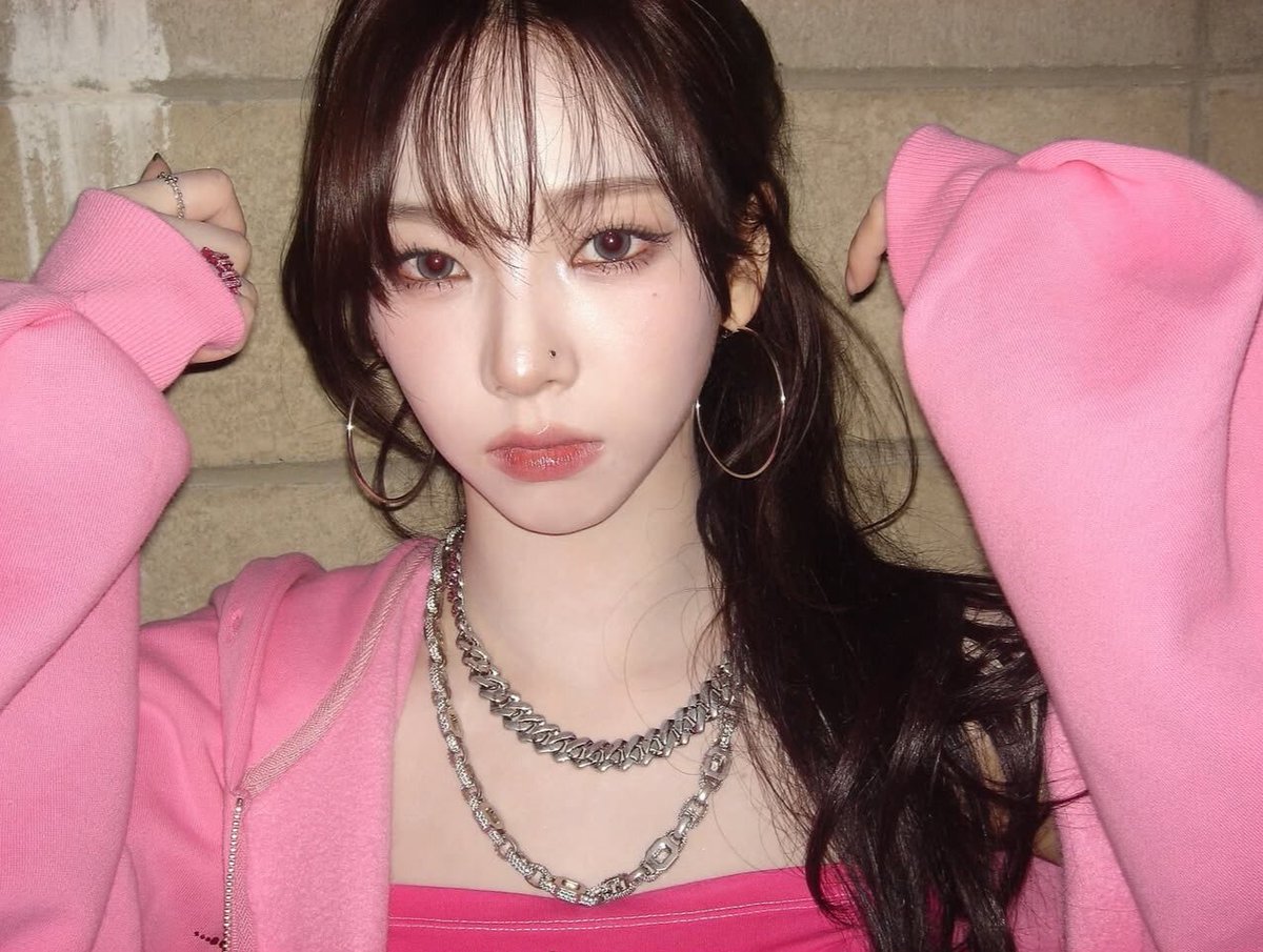 selfolssi ♤ tweet media