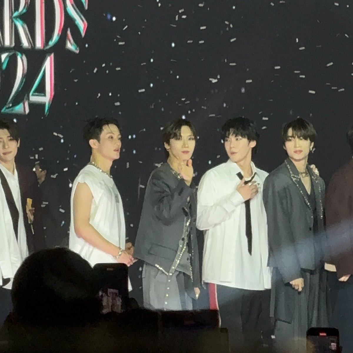 fluffymuay_jh's tweet photo. จบ กูทุกที เป็นกูตลอดมาและตลอดไป แต่ยอมค่ะ ขอบ่อยๆนะคะ 😭😭😭😭😭 ไอ่เหี้ยฟินสัด เย้ดแม่ แสนฟิน ล้านฟิน กุฟินคนเดียวไม่แบ่งใคร

#AAA2024 #TEN #TENLEE #텐 #AAA2024inBKK  #도영 #DOYOUNG #doten https://t.co/WU79N4hWW4