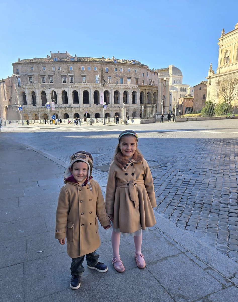 Valerio Rocco Lozano tweet media