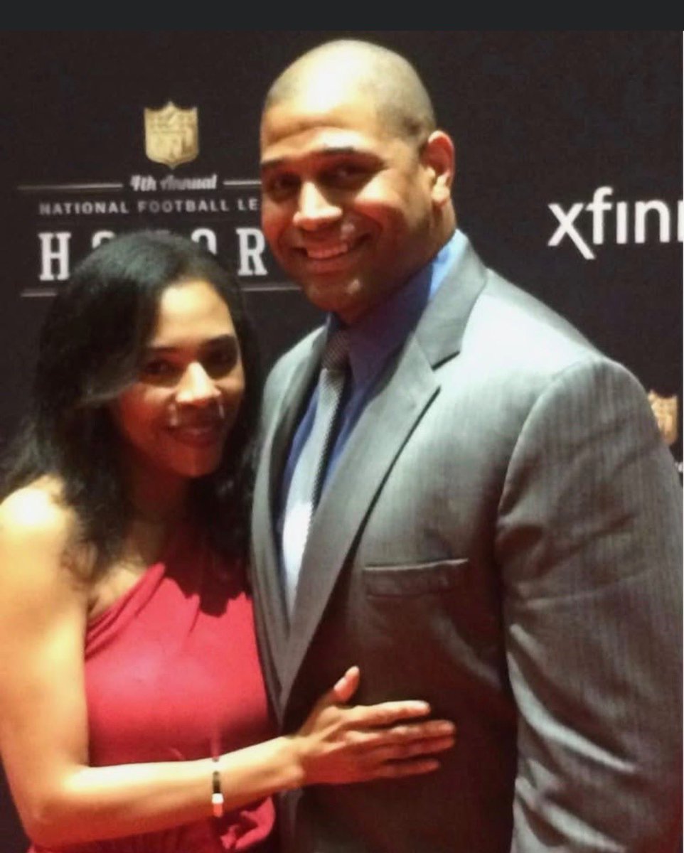 Wishing my wonderful husband Charles, a very happy birthday! 

A true Giant on the field, and a great husband and father to our beautiful girls.