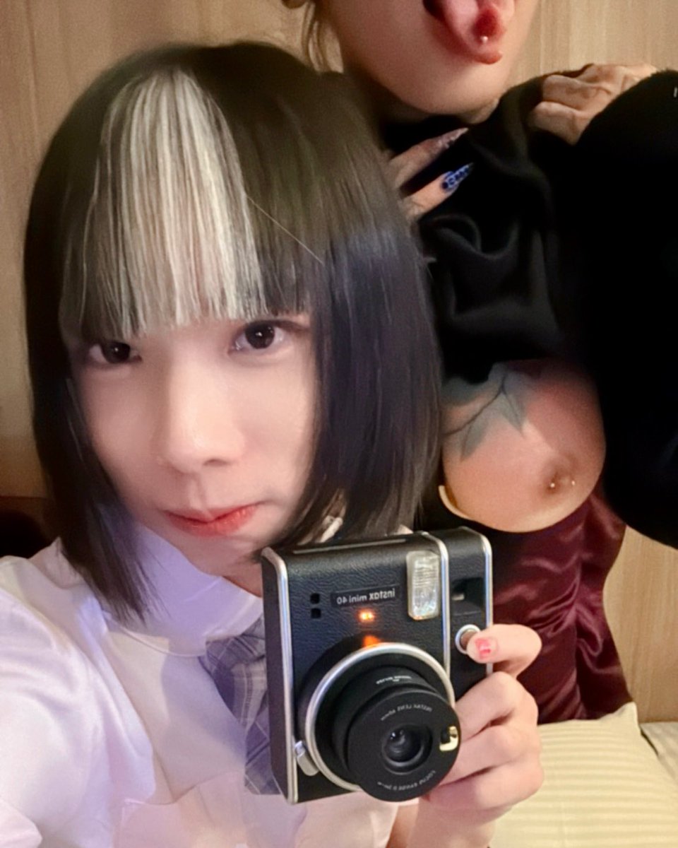 快閃一日限定！
明天小靜會在TSE成人展
跟 @jethedeath 一起在D54、55攤位哦✨
會穿水手服賣拍立得\(//∇//)\
喜歡小靜的朋友來支持一下咩🥺 https://t.co/pNpnyYOMS5