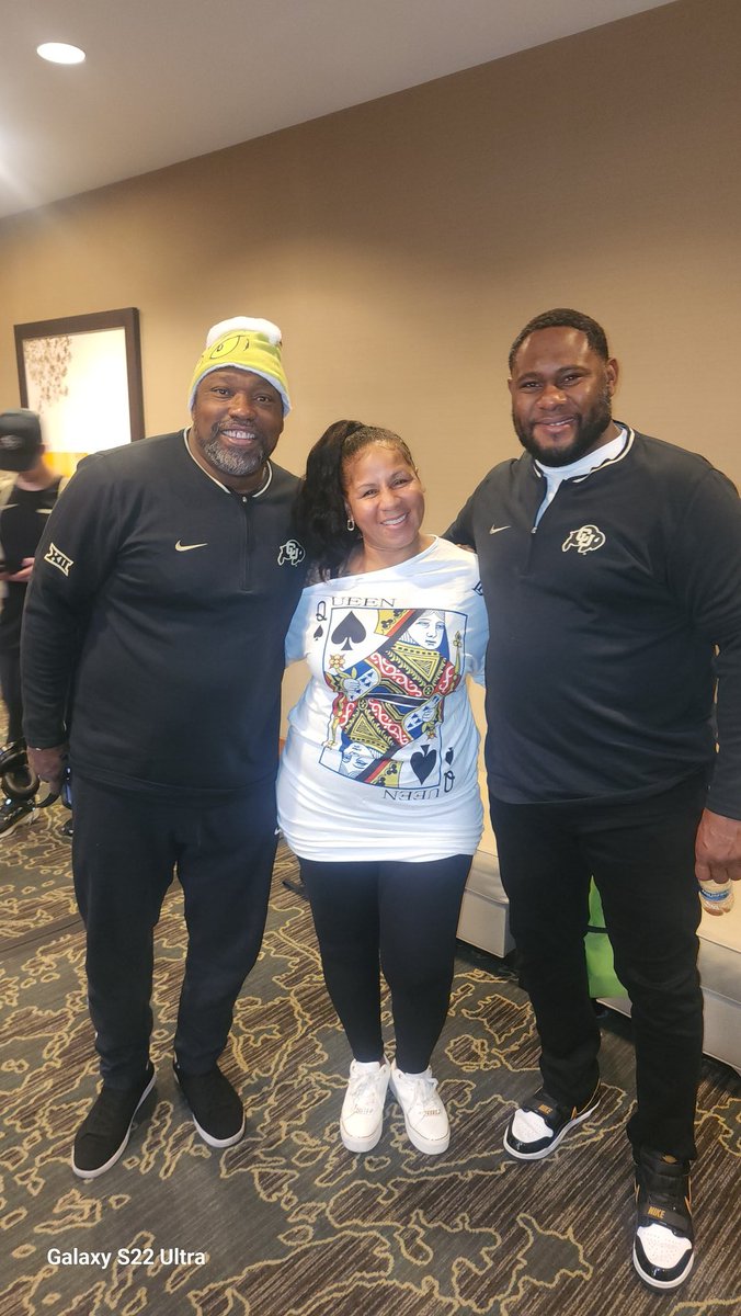newdaybigsub's tweet photo. WE HEREEEEEEE ... THIS IS WHAT WE DO #TIWWD #NEWDAYBIGSUB #BLOCKBULLY @ChidozieNwankw @CUBuffsFootball @WarrenSapp @gucceCU @sassycoog @5_Coogs https://t.co/XcYyIRupSu