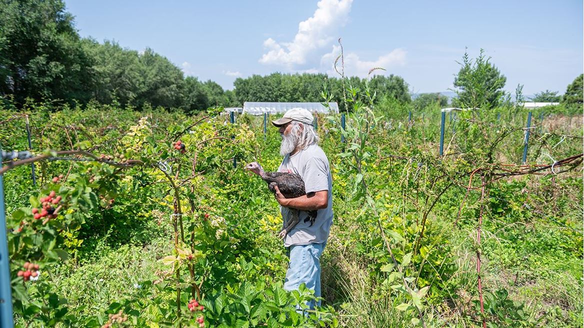 A prime example of how education partners like <a href="/nmsu/">New Mexico State</a> collaborate with #NewMexico businesses to support industry growth and innovation across the state! bit.ly/4fWHuDq