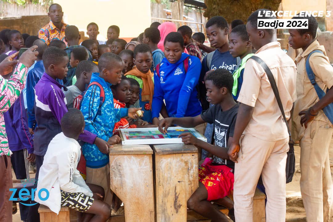 Nous l’avons encore réalisé grâce à l’engagement et aux bonnes volontés. Projet « L’excellence » troisième édition à Badja le 20 décembre 2024.

#SouciZero
<a href="/soucizero/">Sou6 Zér0 officiel</a>