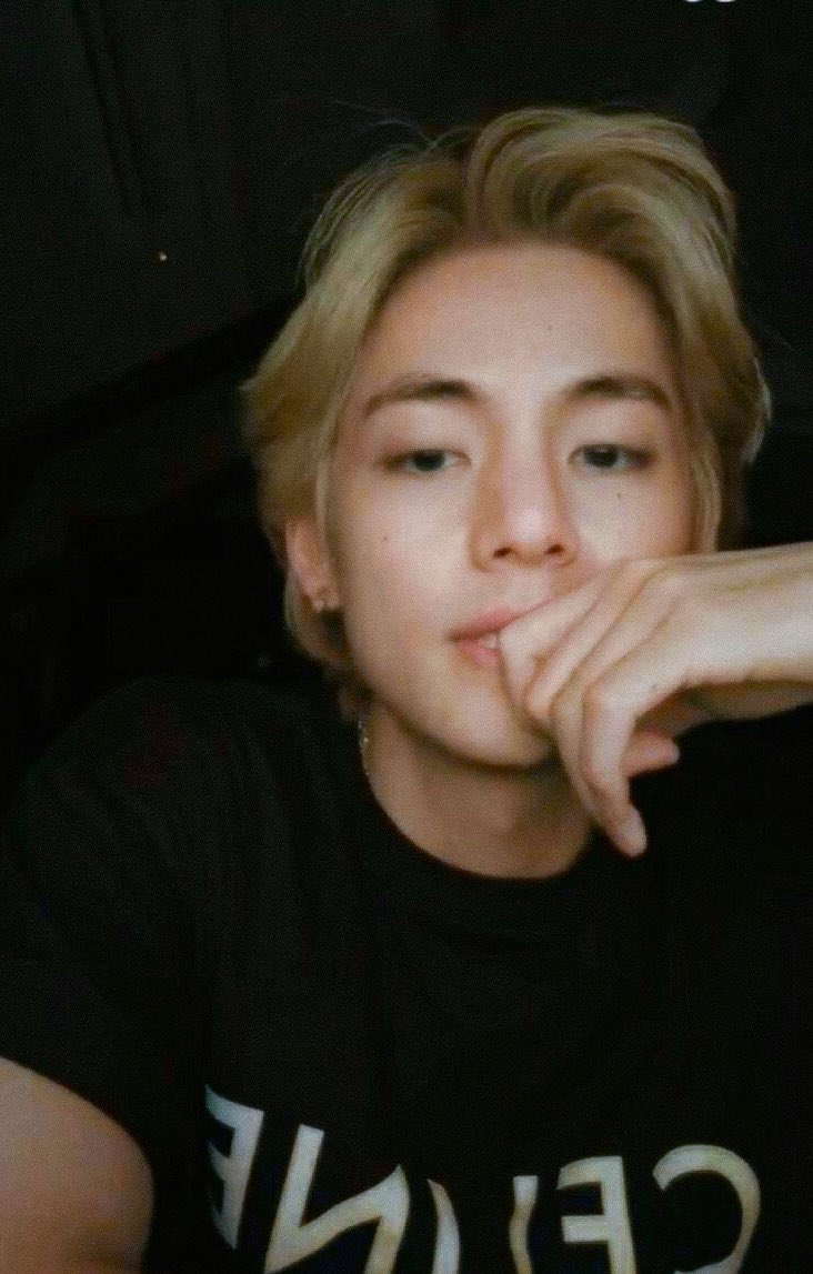 Taehyungimpact's tweet photo. KIM TAEHYUNG https://t.co/cvpWtyK2wK