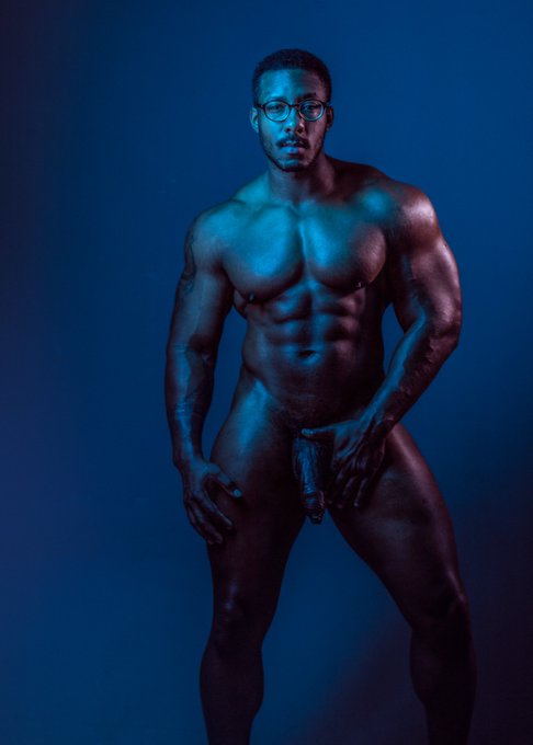 Pose https://t.co/G3Pk2nuryV