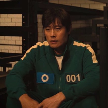 jhmmedit's tweet photo. WHY IS EVERYONE AROUND ME SAYING PLAYER 001 FROM SQUID GAME S2 LOOKS LIKE A KOREAN MADS MIKKELSEN I AM NOT DOING THIS TODAY OK GOODBYE- 😭💀 https://t.co/zitdHrnNsm
