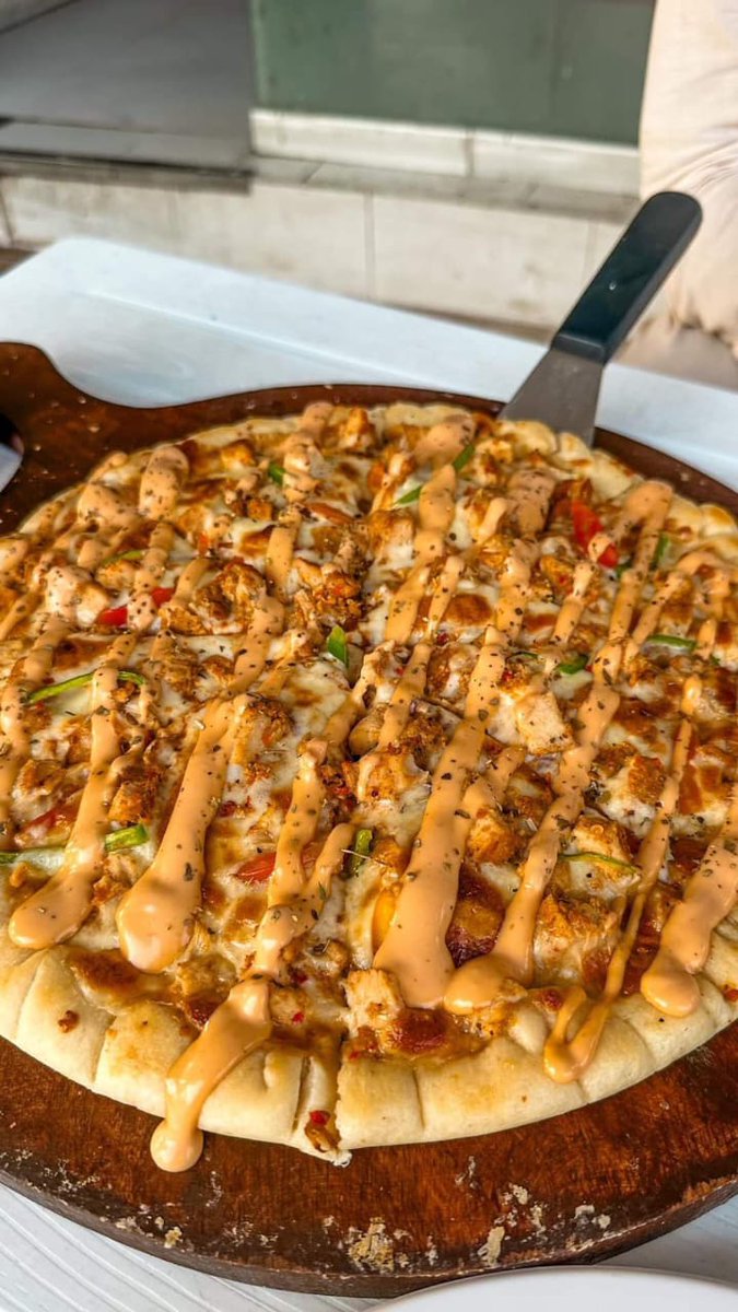 msohaib_0916's tweet photo. GOOD NIGHT X FAMILY 😴 

Yummy pizza 🍕 https://t.co/xXGzPYvfvf